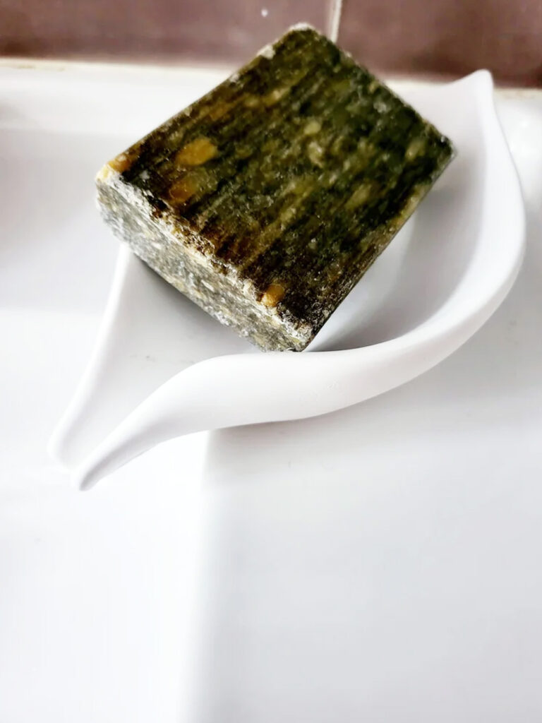 Petal Soap Dish 1
